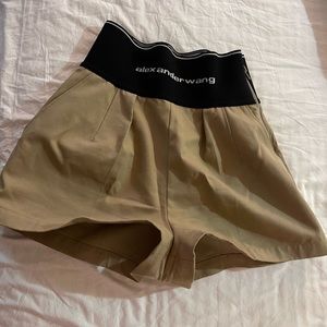 Alexander Wang logo-waist pleat-detail shorts